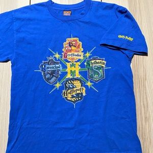 Vintage 2001 Harry Potter House of Hogwarts School Flags Shirt